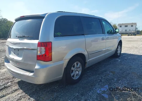 2011 Chrysler Town & Country Touring from USA, damaged, VIN 2A4RR5DG7BR775514